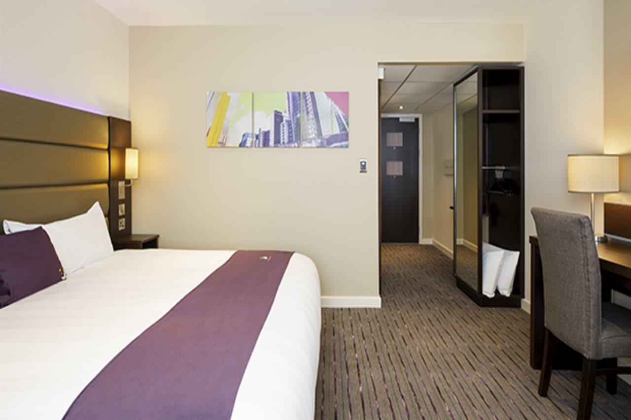 Premier Inn Stirling City Centre エクステリア 写真