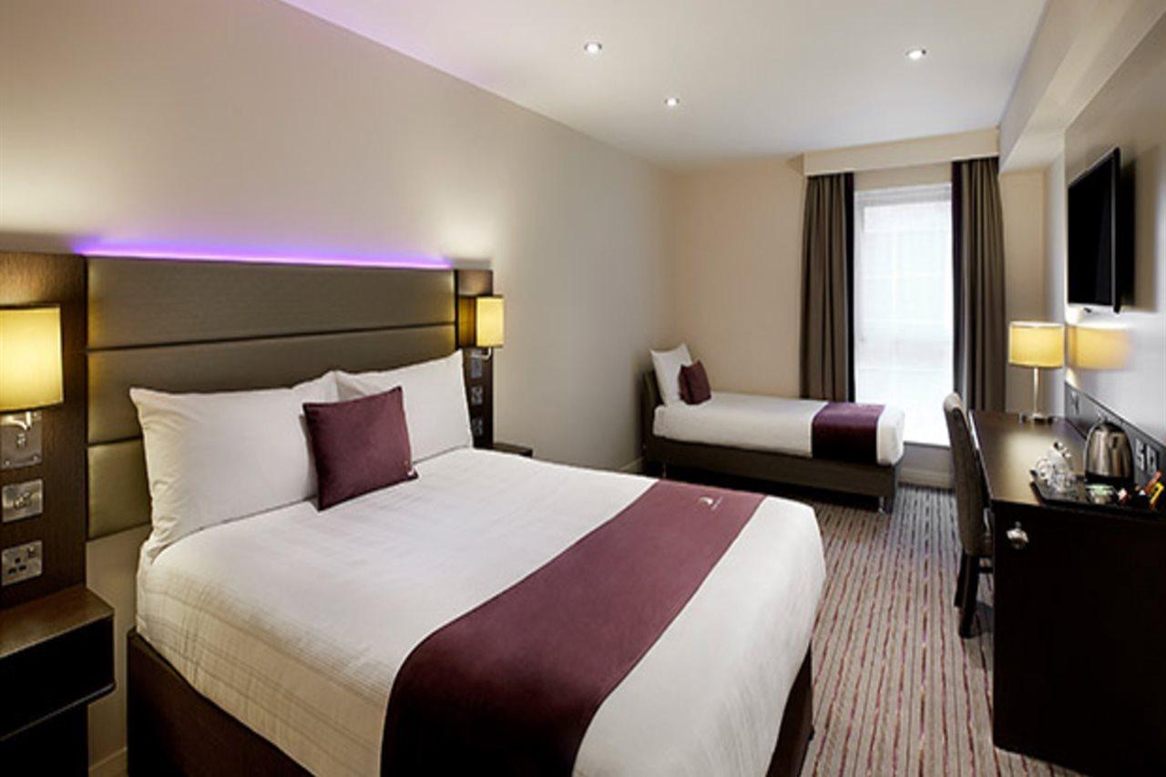 Premier Inn Stirling City Centre エクステリア 写真