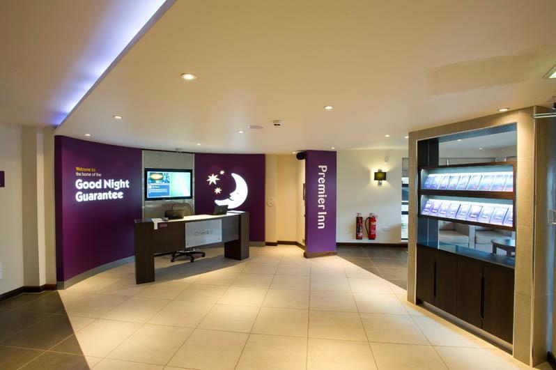Premier Inn Stirling City Centre エクステリア 写真