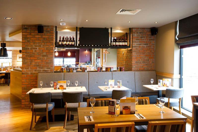 Premier Inn Stirling City Centre エクステリア 写真